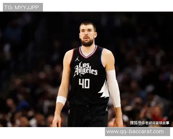 祖巴茨谈与哈登默契配合称只需正确跑位即可获得传球机会